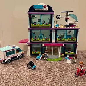 ✨LEGO FRIENDS HOSPITAL SET✨
